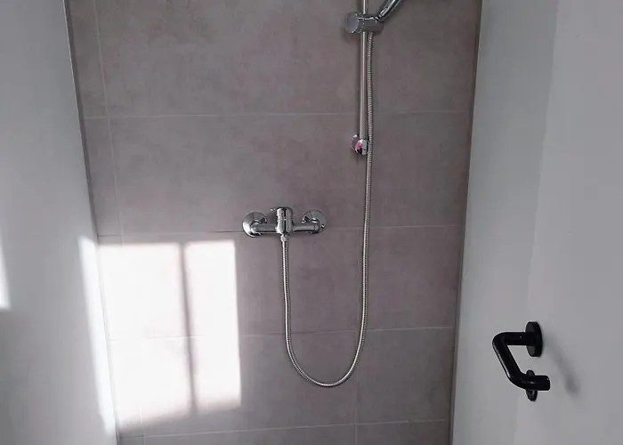 Budget Trainstation - Fox Box Hotel