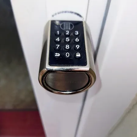 Otel Budget Trainstation - Fox Box