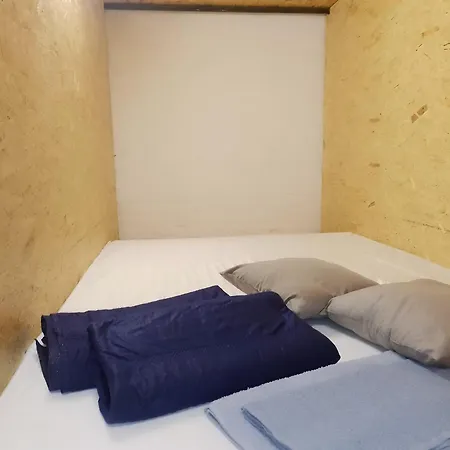 Budget Trainstation - Fox Box Dresden