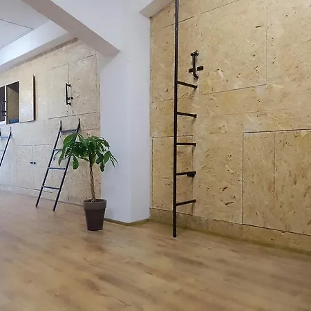 Otel Budget Trainstation - Fox Box Dresden