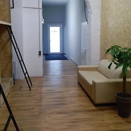 Budget Trainstation - Fox Box Otel *