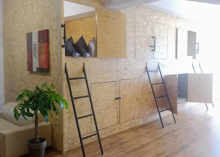 Budget Trainstation - Fox Box Hotel *