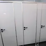 מלון Budget Trainstation - Fox Box *